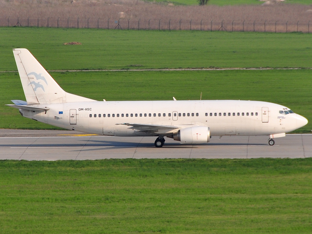 OM-ASC - 737-3Z9 - Air Slovakia - BTS - 24-04-2009b