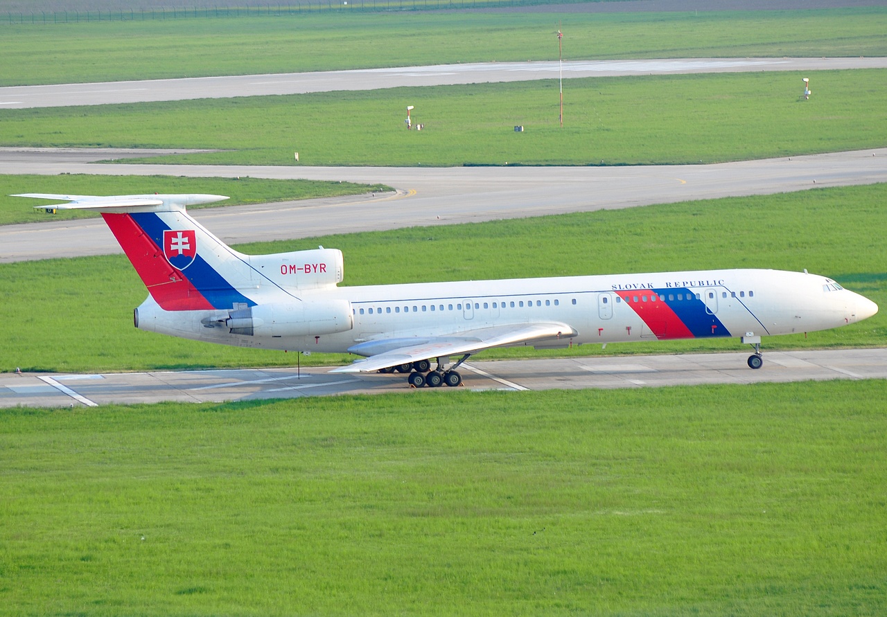 OM-BYR - Tupolev Tu-154-M - Slovak Government Flying Service - BTS - 24-04-2009