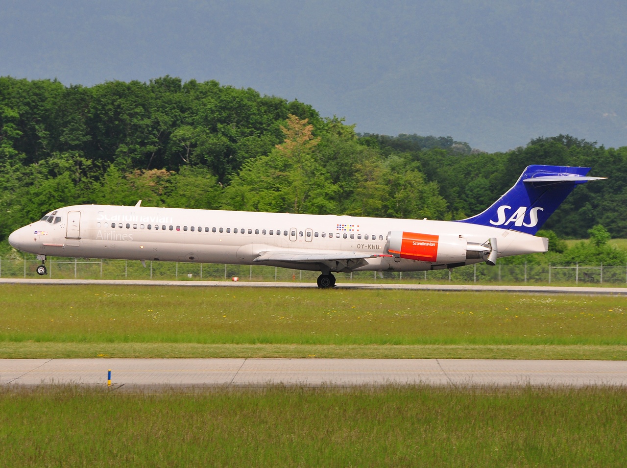 OY-KHU - MD-87 - SAS Scandinavian Airlines - GVA - 12-05-2009