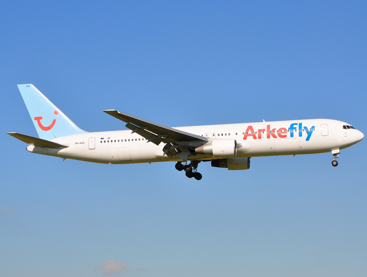PH-AHX - 767-383(ER) - Arkefly - AMS - 23-06-2009