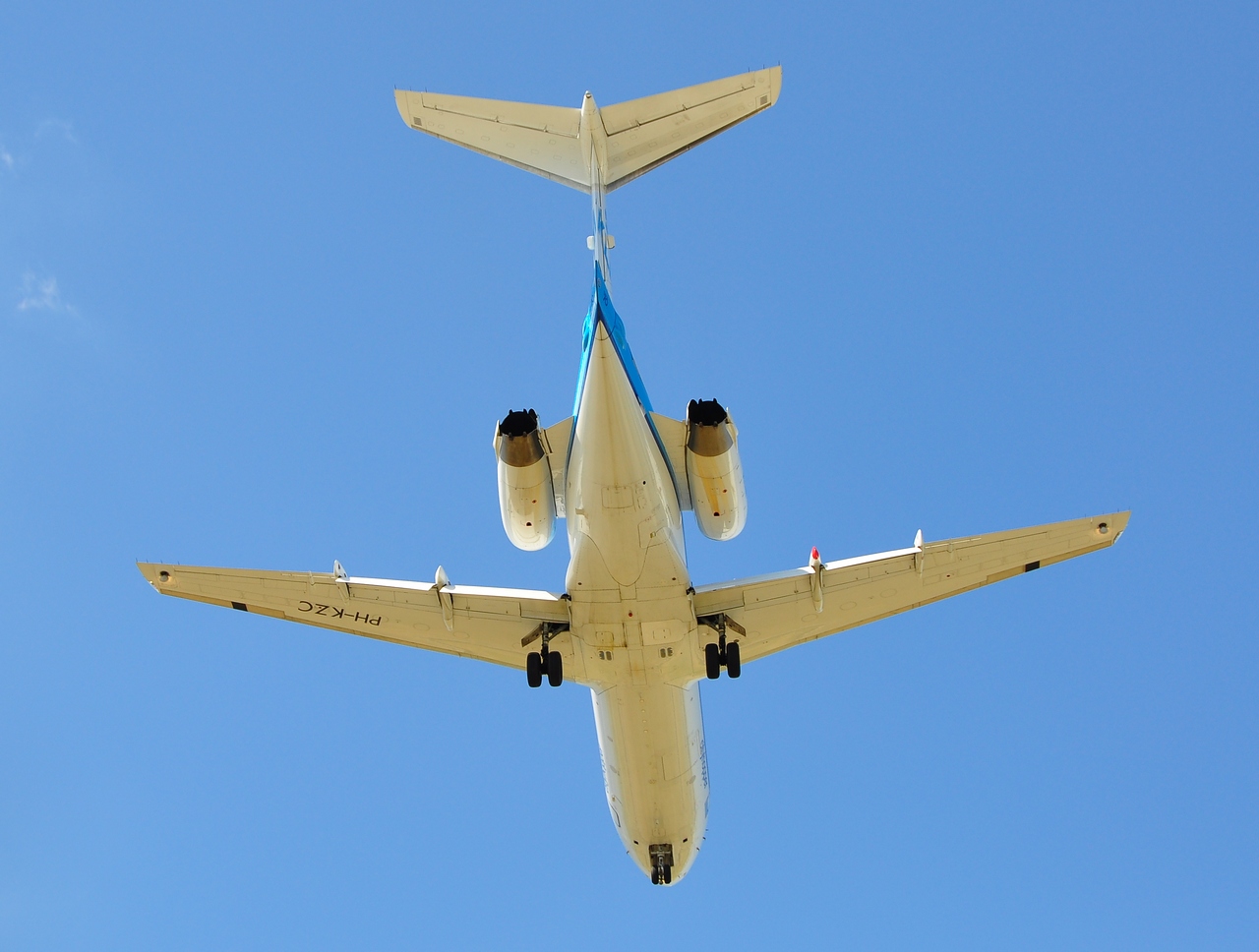 PH-KZC - Fokker 70 - KLM Cityhopper - AMS - 23-06-2009