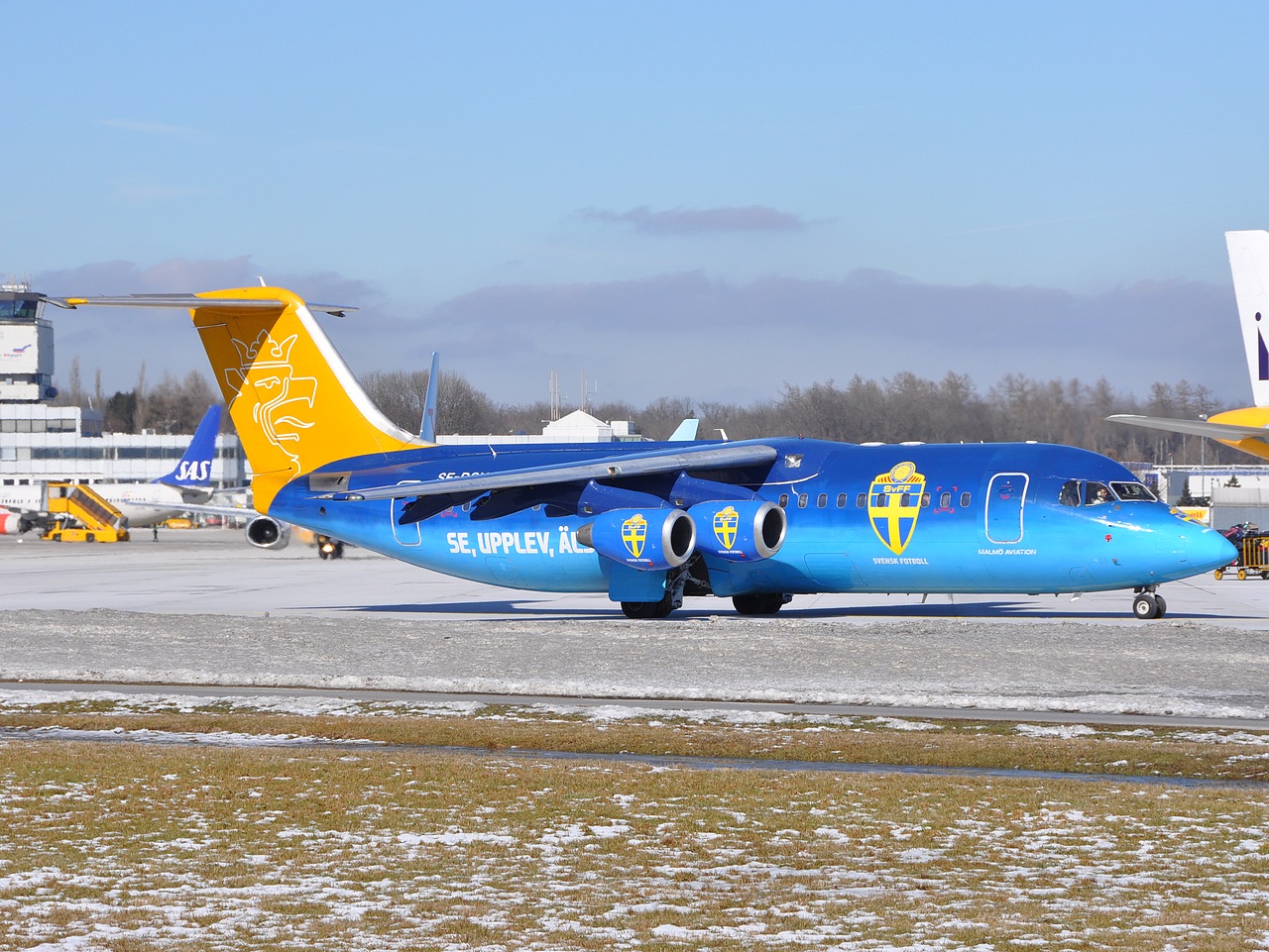 SE-DSU - RJ100 - Malmo Aviation - SZG - 28-02-2009