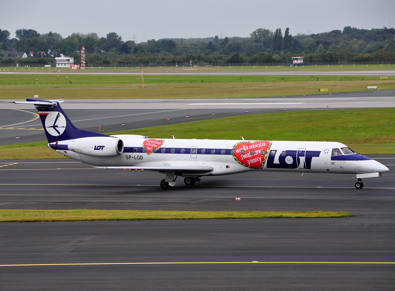 SP-LGD - ERJ-145MP - LOT _ Polish Airlines - DUS - 06-09-2009