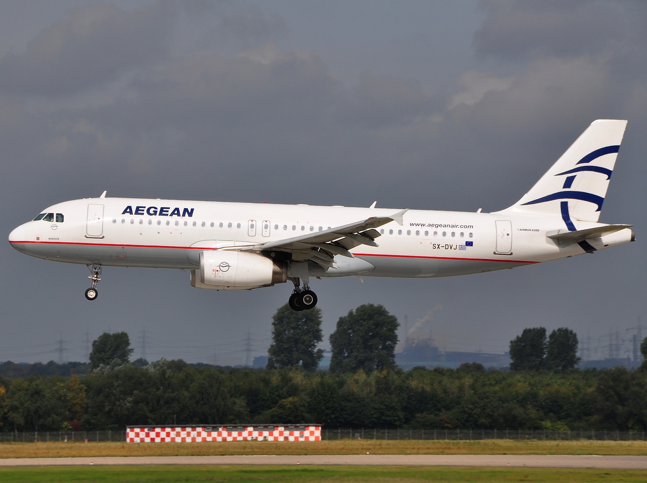 SX-DVJ - A320-232 - Aegean Airlines - DUS - 06-09-2009