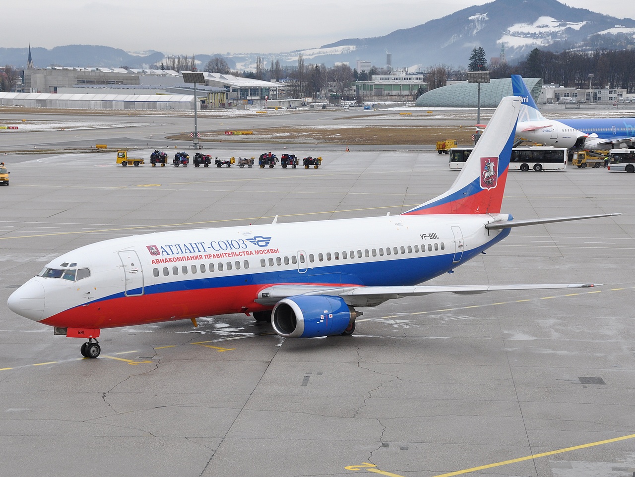 VP-BBL - 737-347 - Atlant-Soyuz Airlines - SZG - 28-02-2009b