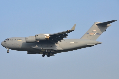 03-3115 - C-17A Globemaster III - United States Air Force - HHN - 04-04-2009