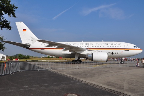 10+22 - A310-304 - German Air Force (Luftwaffe) - CGN - 20-09-2009