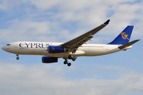 5B-DBT - A330-243 - Cyprus Airways - LHR - 28-08-2009