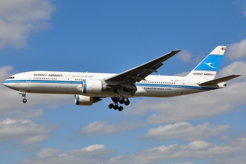 9K-AOA - 777-269(ER) - Kuwait Airways - LHR - 27-08-2009
