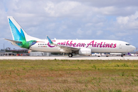 9Y-BGI - 737-8Q8 - Caribbean Airlines - MIA - 16-05-2009b