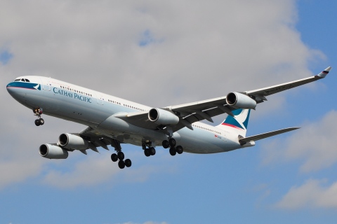 B-HXJ - A340-313 - Cathay Pacific Airways - LHR - 27-08-2009