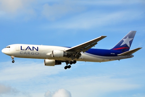 CC-CZZ - 767-316F(ER) - LAN Cargo - MIA - 18-05-2009