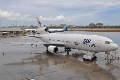 CP-2489 - DC-10-10F - TAB-Transporte Aereo Boliviano - MIA - 19-05-2009b