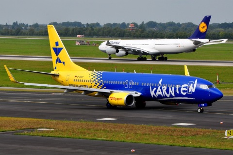 D-AHFY - 737-8K5(WL) - TUIfly - DUS - 06-09-2009b