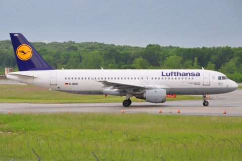 D-AIQU - A320-211 - Lufthansa - GVA - 12-05-2009