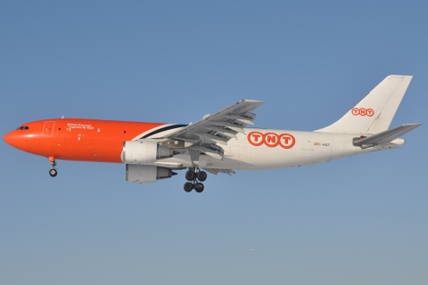 EC-HQT - A300B4-103 - TNT Airways - LGG - 09-01-2009d