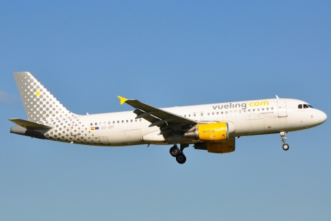 EC-JSY - A320-214 - Vueling - AMS - 23-06-2009