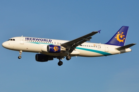 EC-KZG - A320-214 - Iberworld - BRU - 23-08-2009