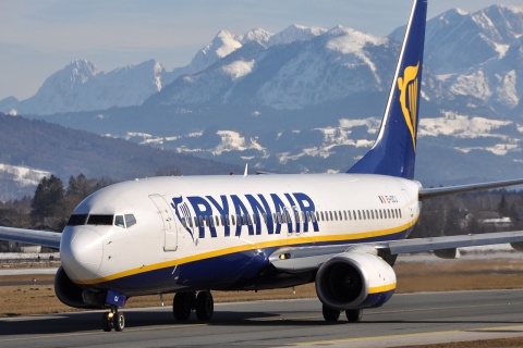 EI-DCJ - 737-8AS(WL) - Ryanair - SZG - 28-02-2009