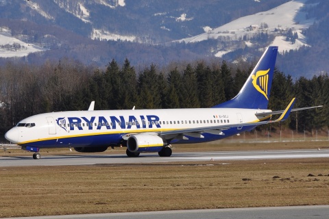 EI-DCJ - 737-8AS(WL) - Ryanair - SZG - 28-02-2009c