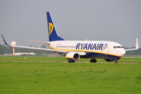 EI-DWE - 737-8AS(WL) - Ryanair - BTS - 24-04-2009
