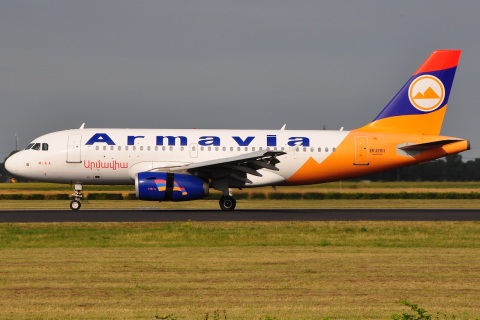 EK-32011 - A319-132 - Armavia - AMS - 18-08-2009