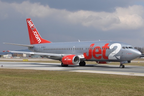G-CELU - 737-377 - Jet2 - SZG - 21-03-2009