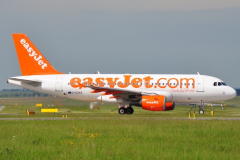 G-EZAZ - A319-111 - easyJet - PRG - 09-06-2009