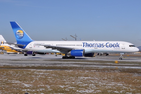 G-JMCG - 757-2G5 - Thomas Cook Airlines - SZG - 28-02-2009