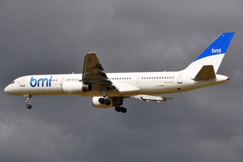 G-STRY - 757-2Q8 - bmi British Midland - LHR - 28-08-2009b