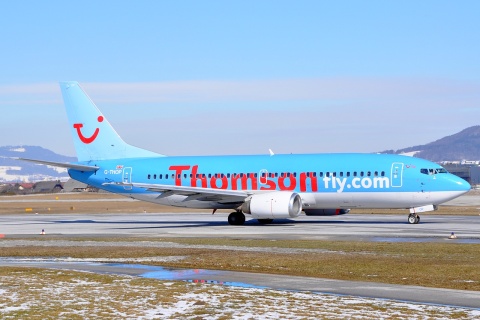 G-THOP - 737-3U3 - Thomsonfly - SZG - 28-02-2009b