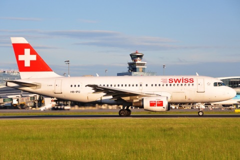 HB-IPU - A319-112 - Swiss - PRG - 09-06-2009