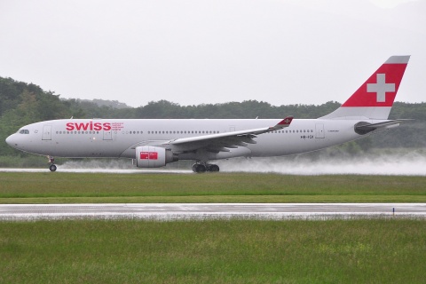 HB-IQI - A330-223 - Swiss - GVA - 12-05-2009