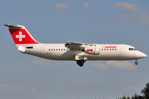 HB-IYY - RJ100 - Swiss - LUX - 16-07-2009