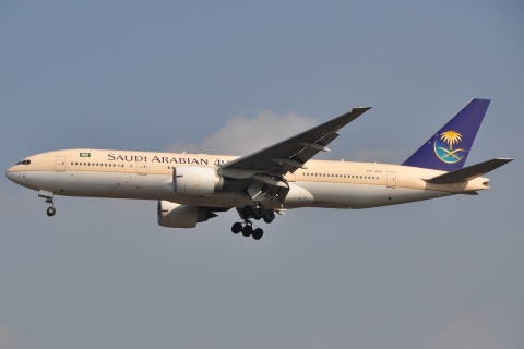 HZ-AKC - 777-268(ER) - Saudi Arabian Airlines - MXP - 22-09-2009