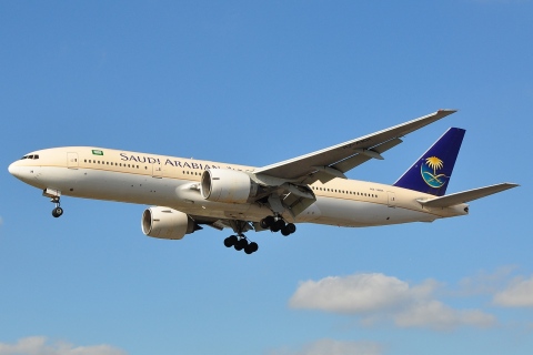 HZ-AKH - 777-268(ER) - Saudi Arabian Airlines - LHR - 27-08-2009