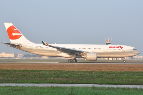 I-EEZJ - A330-223 - Eurofly - MXP - 23-09-2009