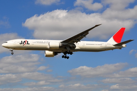 JA737J - 777-346(ER) - Japan Airlines - LHR - 27-08-2009