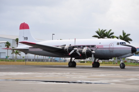 N119F - DC-4 - Private - OPF - 16-05-2009b