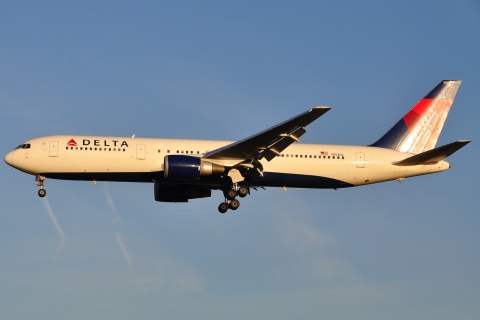 N153DL - 767-3P6(ER) - Delta Air Lines - BRU - 23-08-2009
