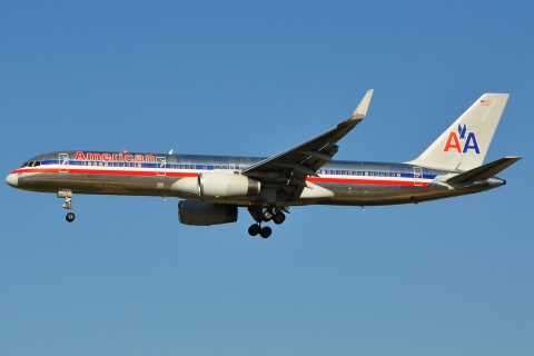 N185AN - 757-223(WL) - American Airlines - BRU - 23-08-2009