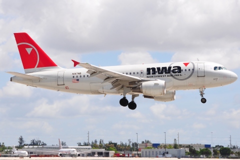 N317NB - A319-114 - Northwest Airlines - MIA - 18-05-2009