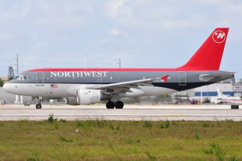 N357NB - A319-114 - Northwest Airlines - MIA - 16-05-2009