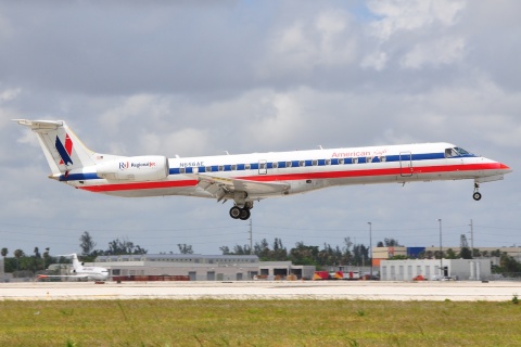 N656AE - ERJ-145LR - American Eagle - MIA - 16-05-2009