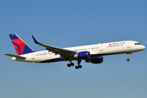 N707TW - 757-2Q8(WL) - Delta Air Lines - AMS - 23-06-2009