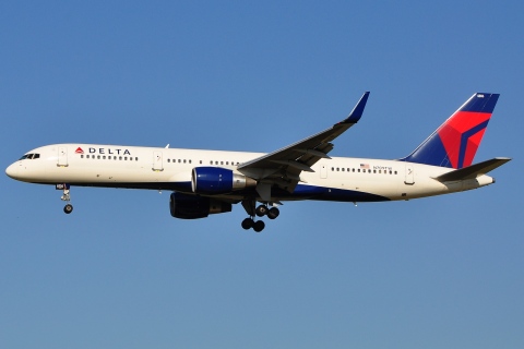 N709TW - 757-2Q8(WL) - Delta Air Lines - BRU - 23-08-2009