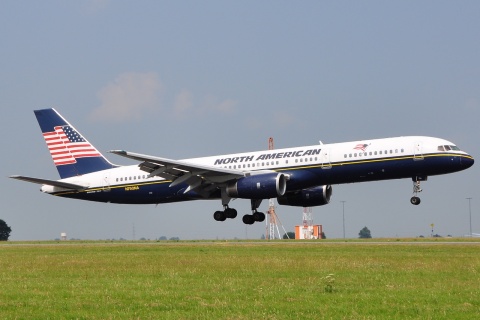 N750NA - 757-28A - North American Airlines - LGG - 02-07-2009