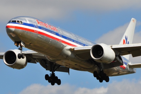N765AN - 777-223(ER) - American Airlines - LHR - 27-08-2009