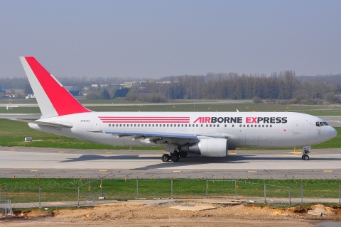N787AX - 767-281 - Airborne Express - LGG - 03-04-2009a