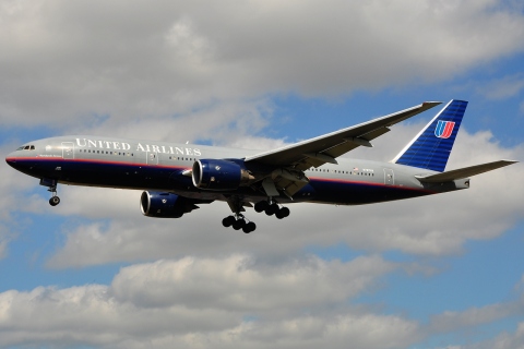 N787UA - 777-222(ER) - United Airlines - LHR - 27-08-2009
